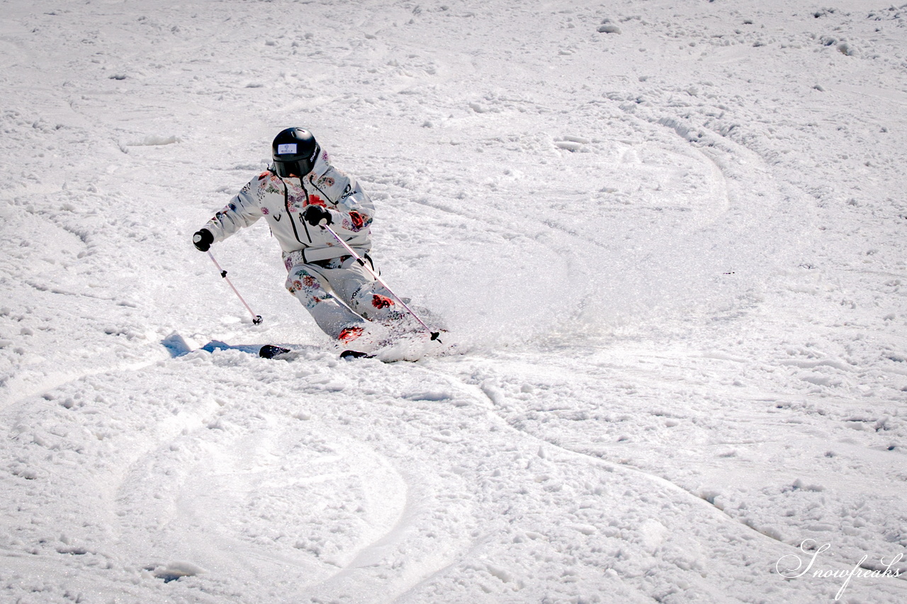キロロリゾート｜ポカポカ陽気で絶好の春スキー日和♪こんな日は、みんなで思いっきり春雪を満喫しましょう！
